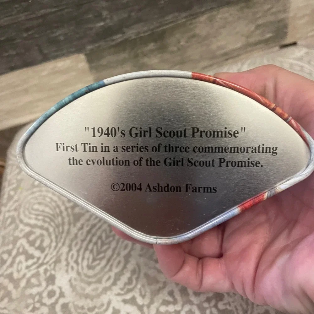 2004 Ashdon Farms Girl Scout Tin 1940s Promise Collectible Commemorative